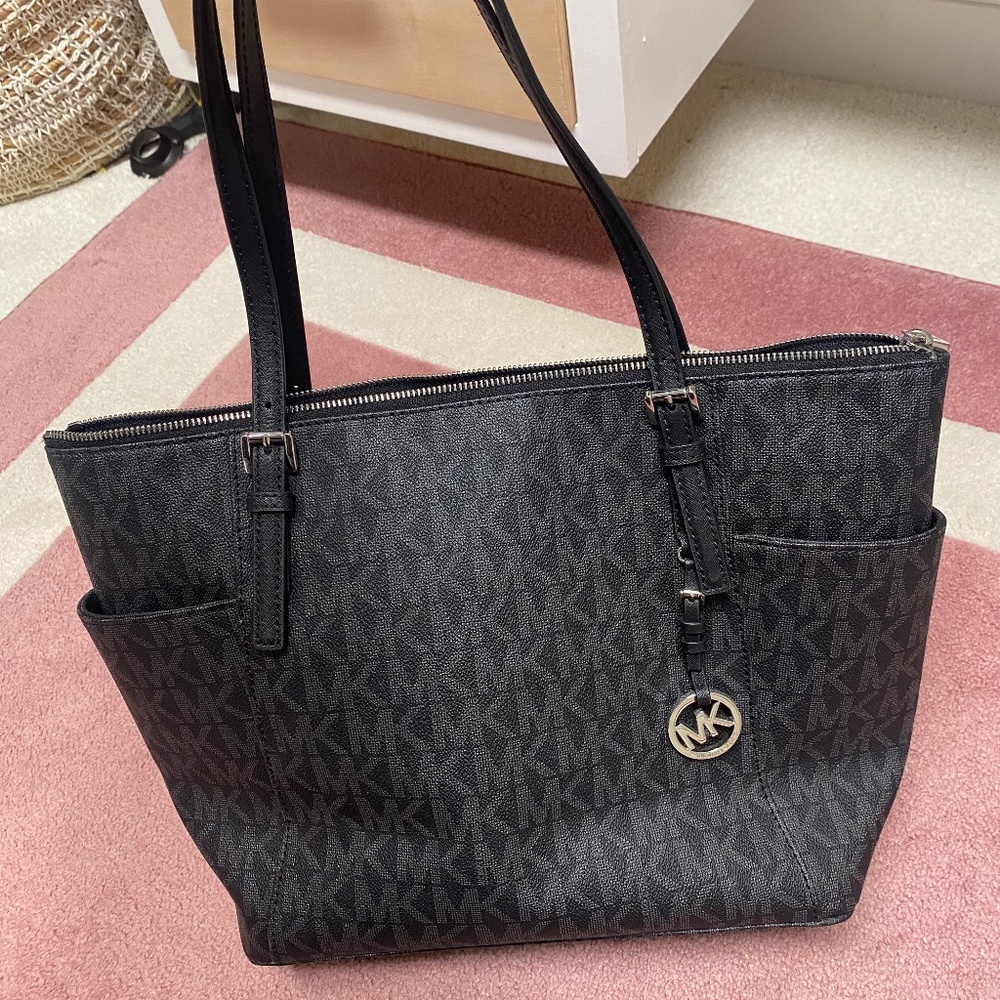 Michael Kors Jet Set Signature Bag